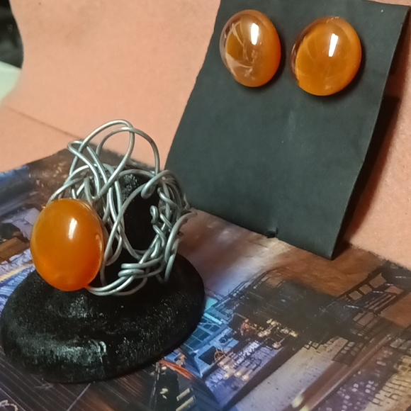 Jewelry - Picture 5 of 5